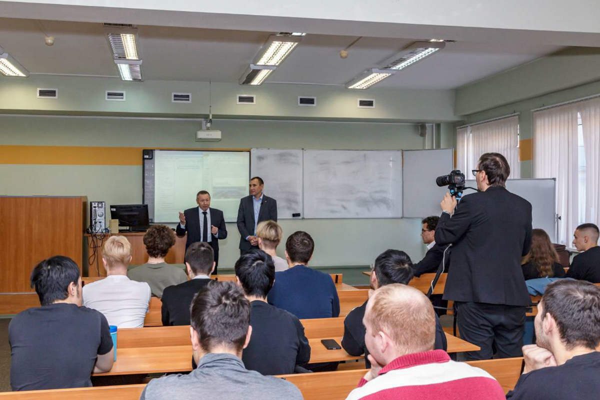 Изображение: В Высшей школе управления кибер-физическими системами открыт учебный класс на базе контроллеров АБАК от НИЦ «Инкомсистем»